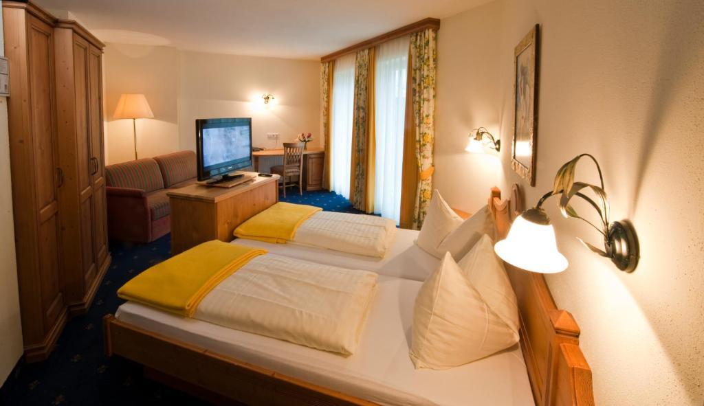 Hotel Hammerwirt - Forellenhof Untertauern Kültér fotó